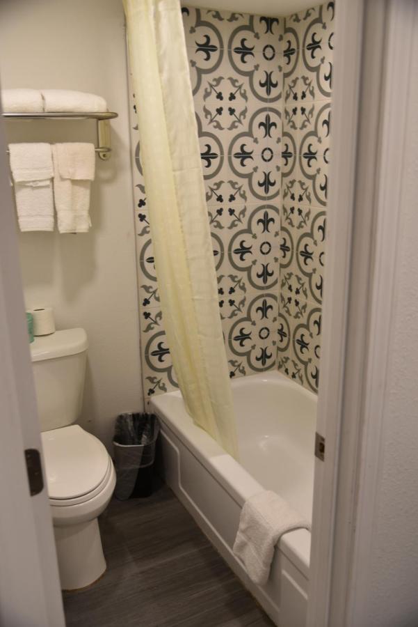 Town Place Studio Apartment Snyder Dış mekan fotoğraf