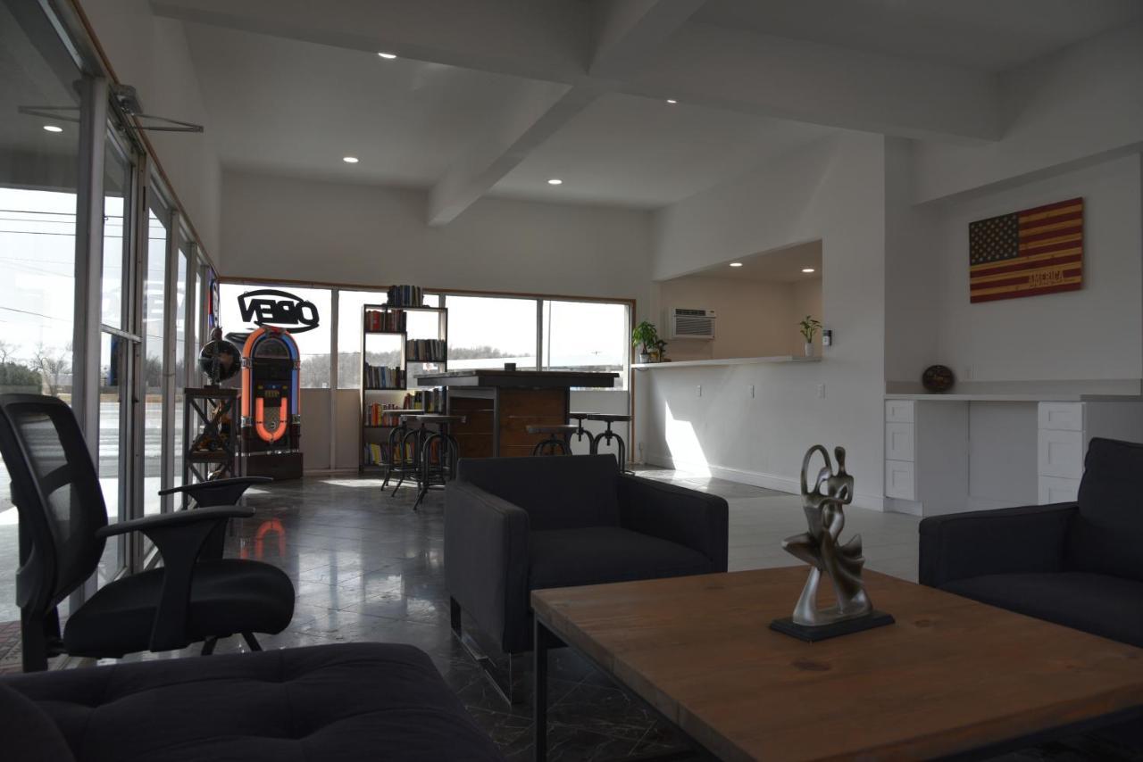 Town Place Studio Apartment Snyder Dış mekan fotoğraf