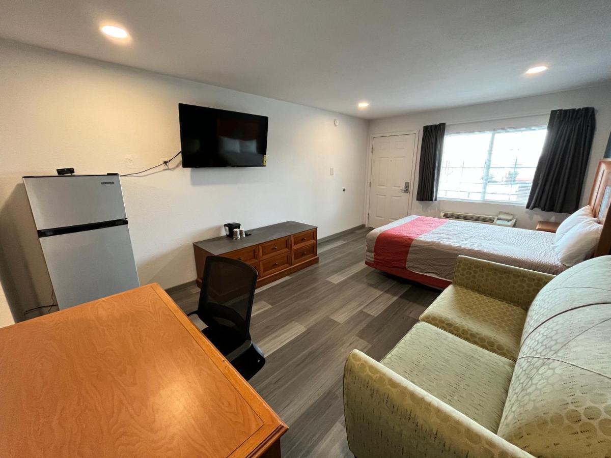Town Place Studio Apartment Snyder Dış mekan fotoğraf