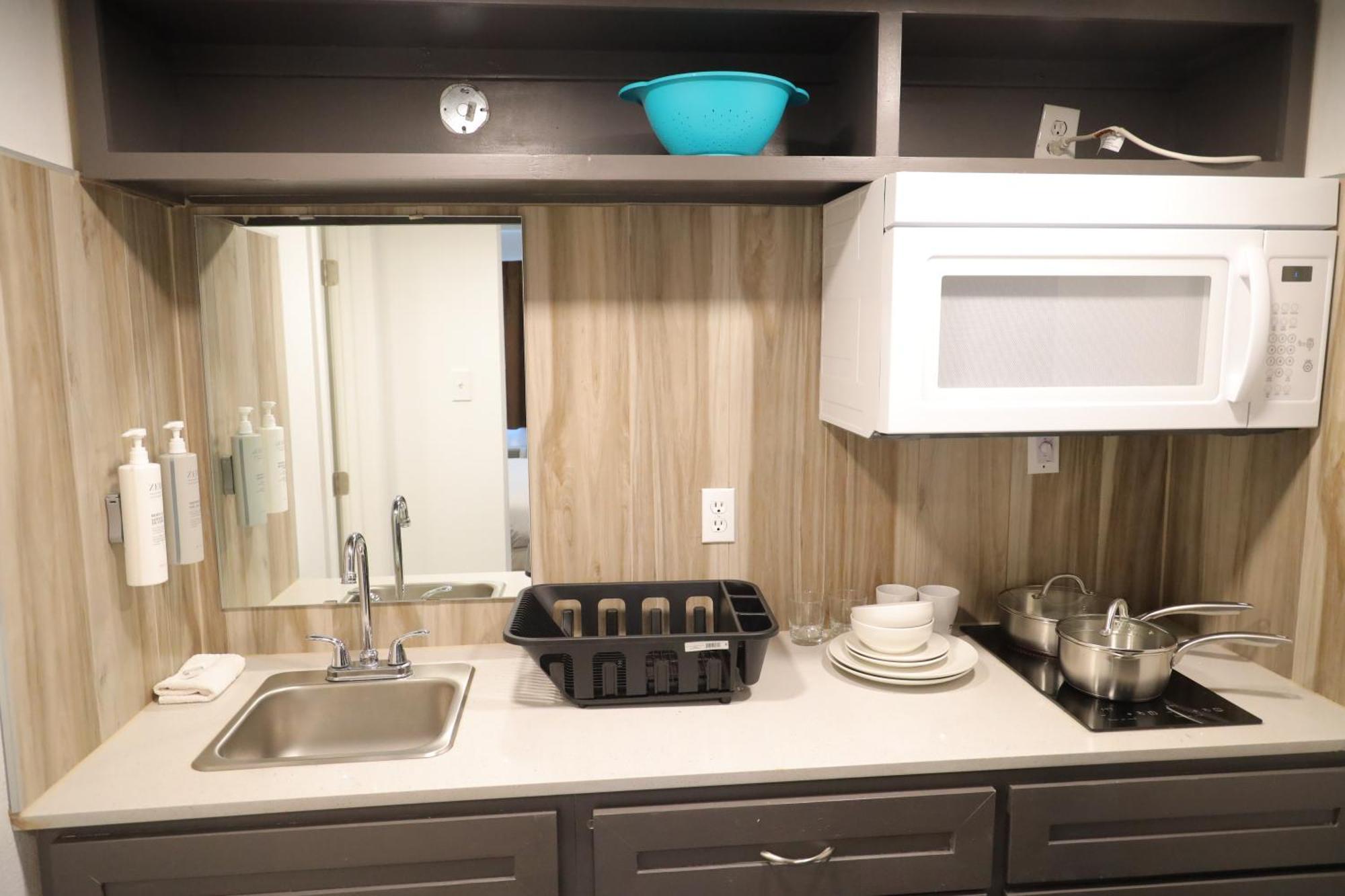 Town Place Studio Apartment Snyder Dış mekan fotoğraf
